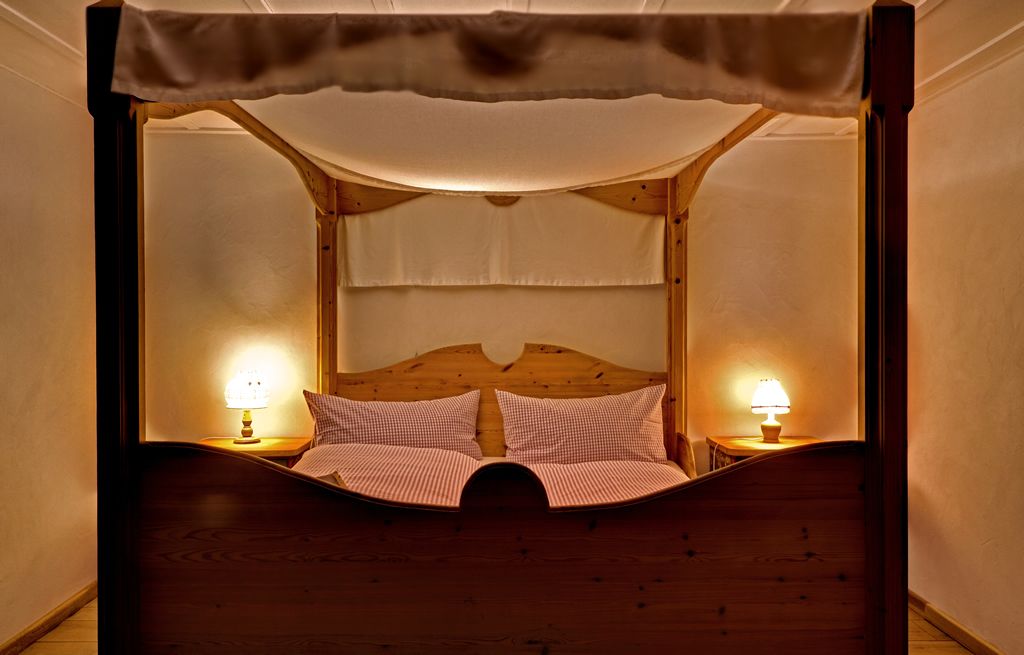 Schlafzimmer 1